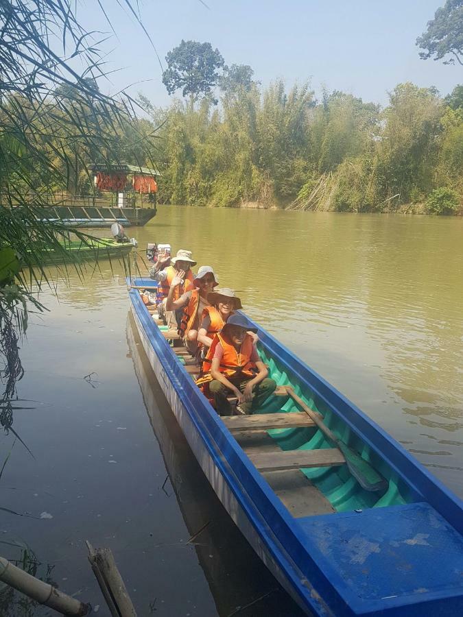 Cat Tien Farmer Lodge Quan Tom Bagian luar foto